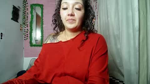 Snapshot of callme_lolas chatting on 04.28.26 paula online show from 04.28.26