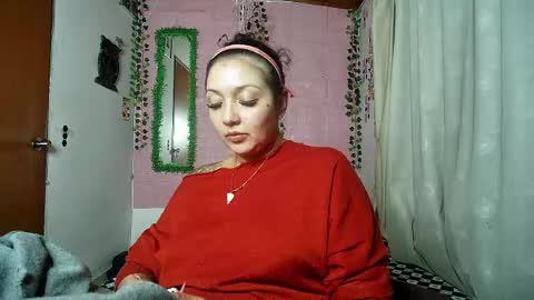 Snapshot of callme_lolas chatting on 05.01.26 paula online show from 05.01.26