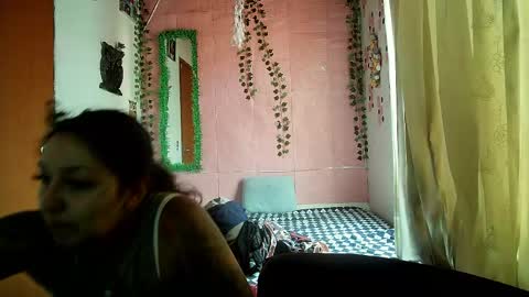 Snapshot of callme_lolas chatting on 05.10.26 paula online show from 05.10.26