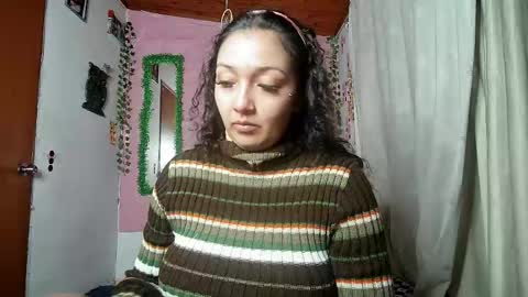 Snapshot of callme_lolas chatting on 05.18.26 paula online show from 05.18.26