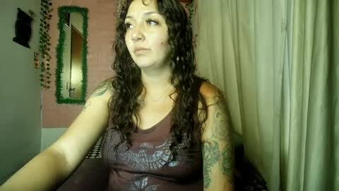 Snapshot of callme_lolas chatting on 05.24.26 paula online show from 05.24.26