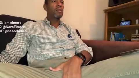 My name is Robert  Dont be shysay hi I love to chat. For requests or dirty talk please use tips  online show from 07.15.26