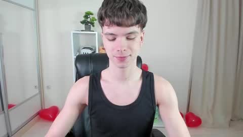 Hey I am Calvin  online show from 02.14.25