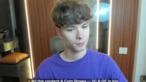 Hey I am Calvin  online show from 04.19.26