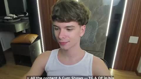 Hey I am Calvin  online show from 06.23.26