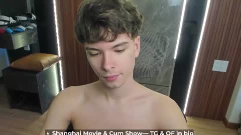 Hey I am Calvin  online show from 07.19.26