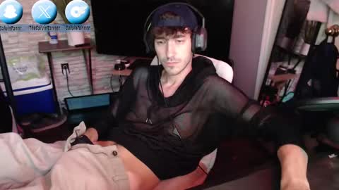 Snapshot of calvin_tanner chatting on 09.11.25 calvin_tanner online show from 09.11.25