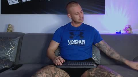 Calvin  online show from 01.09.25