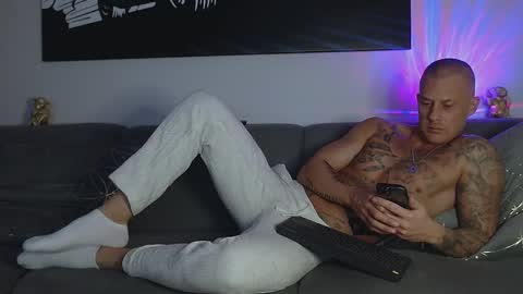 Calvin  online show from 01.16.25