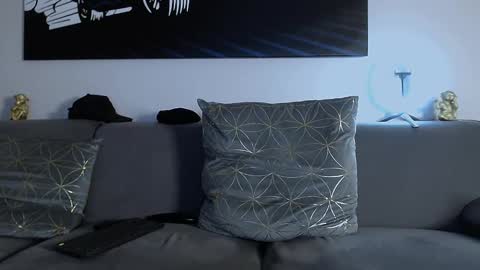 Calvin  online show from 01.19.25