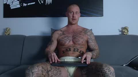 Calvin  online show from 02.03.25