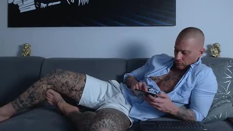 Calvin  online show from 02.06.25