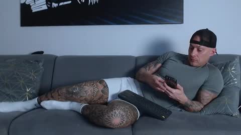 Calvin  online show from 03.04.25