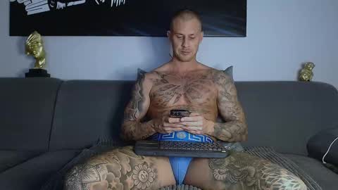 Calvin  online show from 03.05.25