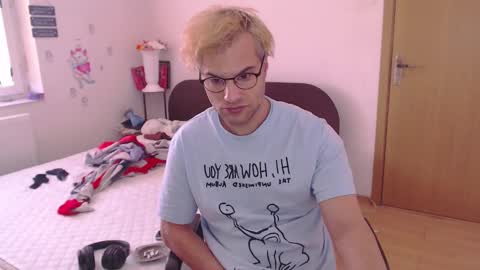 Snapshot of calvinjohnlad chatting on 03.07.25 Calvinjohnlad online show from 03.07.25