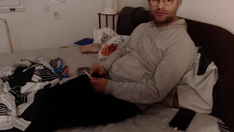 Snapshot of calvinjohnlad chatting on 11.10.25 Calvinjohnlad online show from 11.10.25