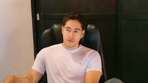 camara110 online show from 01.25.25