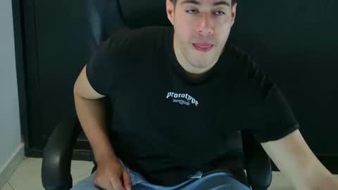 camara110 online show from 01.29.25