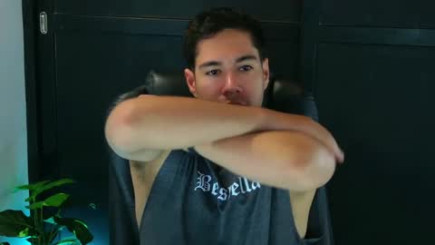 camara110 online show from 02.15.25