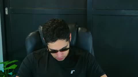 camara110 online show from 02.16.25