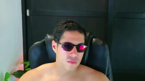 camara110 online show from 02.17.25