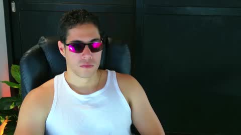 camara110 online show from 02.18.25