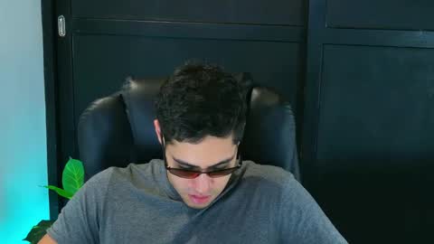 camara110 online show from 02.20.25