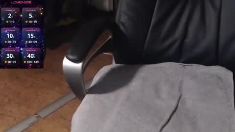 Snapshot of camboy301077 chatting on 12.19.24 steffencamboy online show from 12.19.24