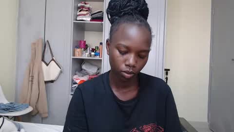 Snapshot of camclit chatting on 12.26.24 Princess online show from 12.26.24