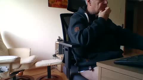 camcologne online show from 12.23.24