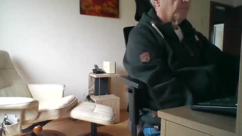 camcologne online show from 01.19.25