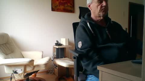 camcologne online show from 04.21.26