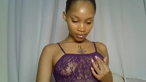 camelised_lilly online show from 05.03.26