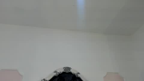 Snapshot of cameron69_ chatting on 03.10.25 Cameron online show from 03.10.25