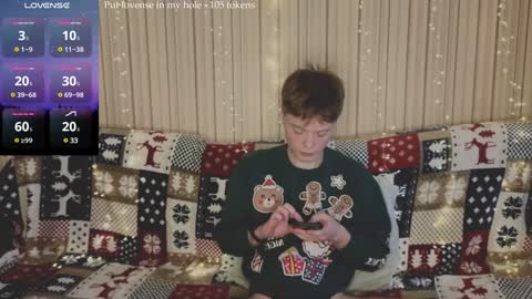 Snapshot of cameron_crowly chatting on 12.22.24 Cameron online show from 12.22.24