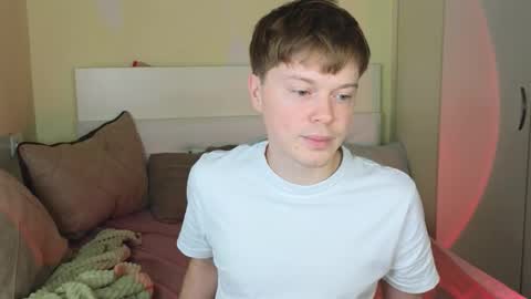 Snapshot of cameron_crowly chatting on 11.14.25 Cameron online show from 11.14.25