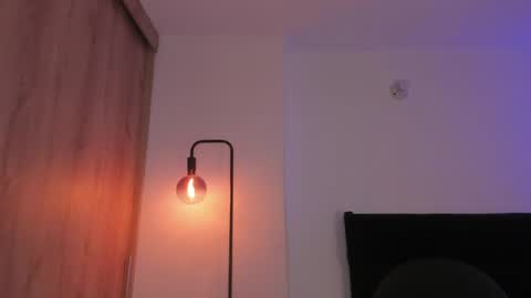 Snapshot of cameron_lyra chatting on 04.09.26 Cameron online show from 04.09.26