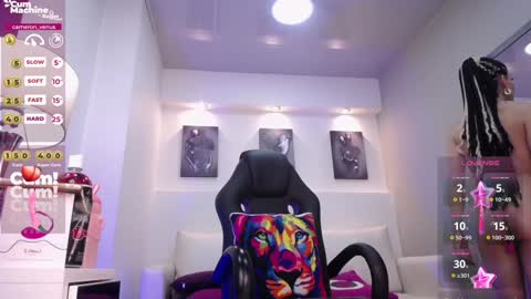 Snapshot of cameron_venus chatting on 01.30.25 Venus online show from 01.30.25
