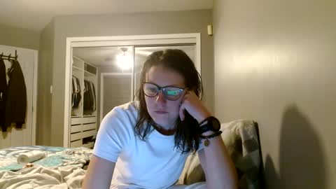 Snapshot of camforfunmoment chatting on 11.04.25 camforfunmoment online show from 11.04.25