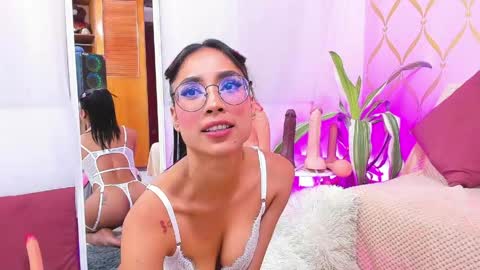 Camila online show from 03.12.26