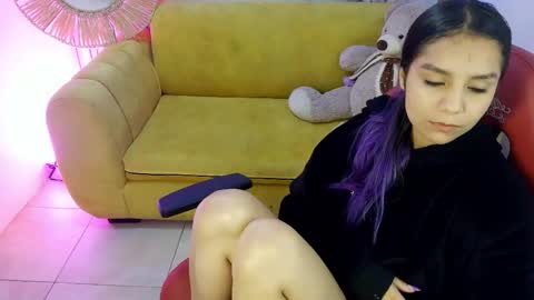 Snapshot of cami_monroe_m chatting on 06.08.26 cami online show from 06.08.26