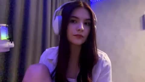Snapshot of camienevius chatting on 09.08.25 Hello My name is Rina im new model here and little but shy but curious. online show from 09.08.25