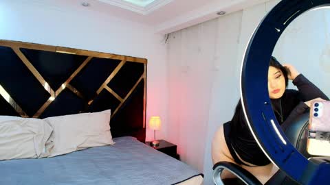 Camila Osorio online show from 04.04.26