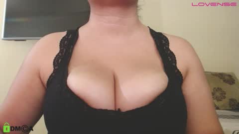 Camila  online show from 11.04.25