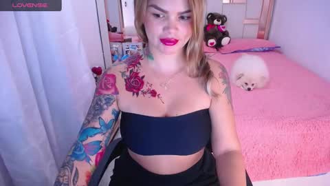 Snapshot of camila__palmer chatting on 03.10.25 online show from 03.10.25