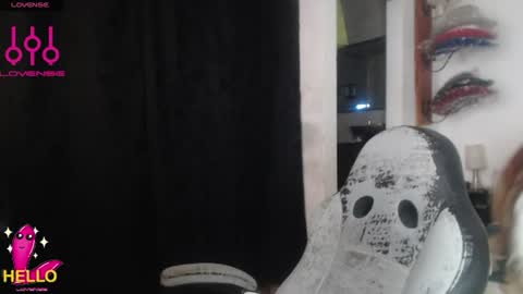 Snapshot of camila_bigcock_ts chatting on 06.17.26 camila online show from 06.17.26