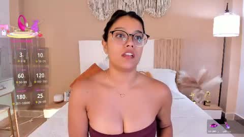 camila_bustamante_ online show from 07.18.26