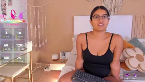 camila_bustamante_ online show from 07.28.26