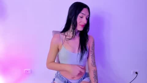 Snapshot of camila_coxx chatting on 05.29.26 s online show from 05.29.26