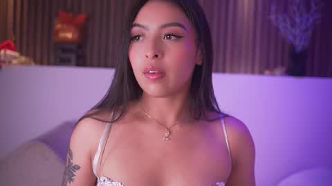 Snapshot of camila_dupont chatting on 02.25.26 Camila online show from 02.25.26